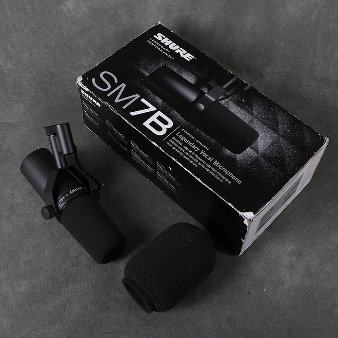 Shure SM7B Vocal Microphone w/Box - 2nd Hand
