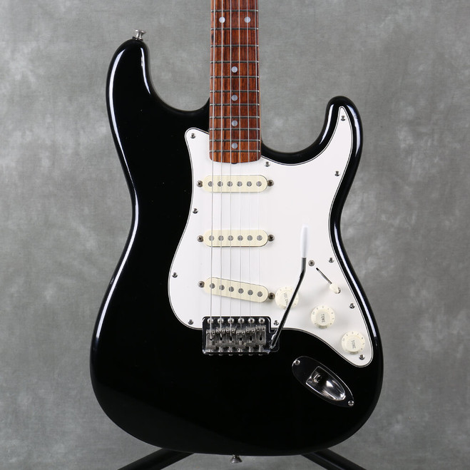 Squier Sratocaster MIJ - Black - 2nd Hand