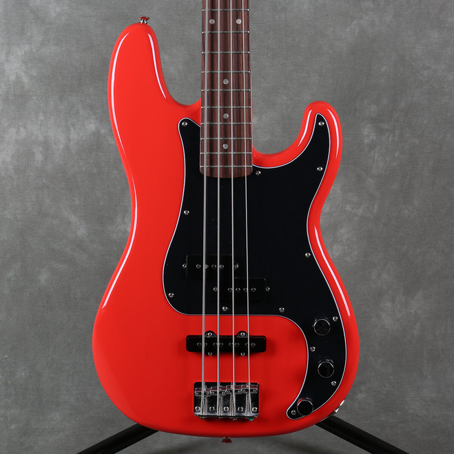 Squier Affinity PJ Bass - Race Red - 2nd hand - 2nd Hand - Used