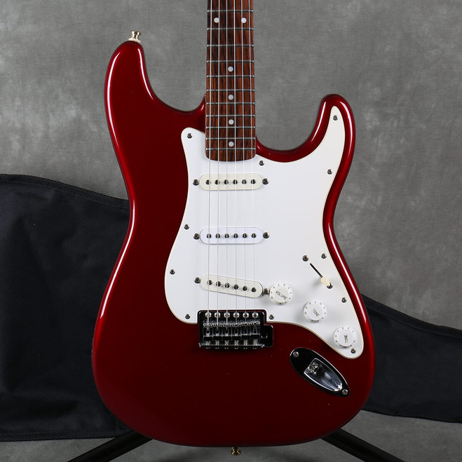 Squier Affinity Stratocaster - Candy Apple Red - Gig Bag - 2nd Hand - Used