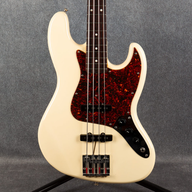 Fender Jazz Bass - Made in Japan - White - 2nd Hand