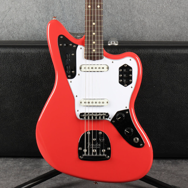 Fender Jaguar Classic Series Lacquer - Fiesta Red - Hard Case - 2nd Hand