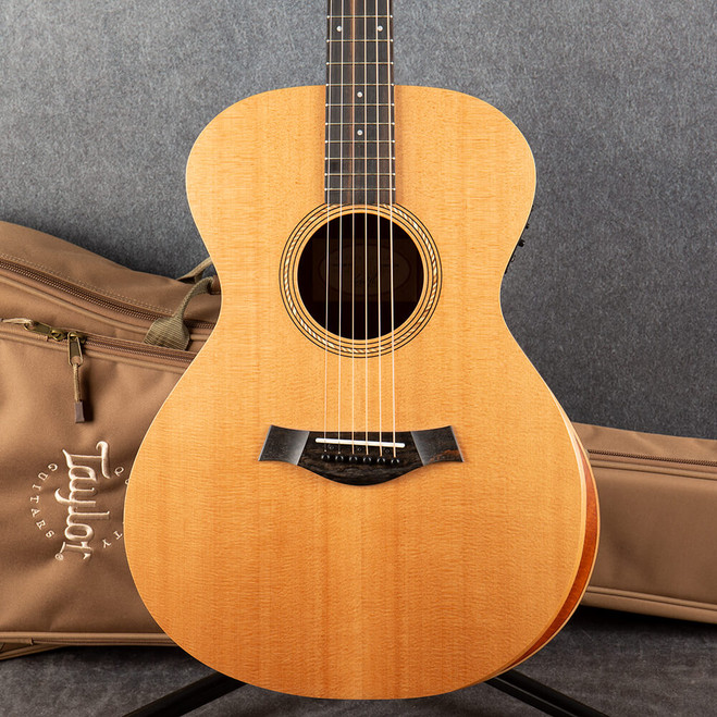 Taylor Academy Series A12e - Left Handed - Natural - Gig Bag - 2nd Hand