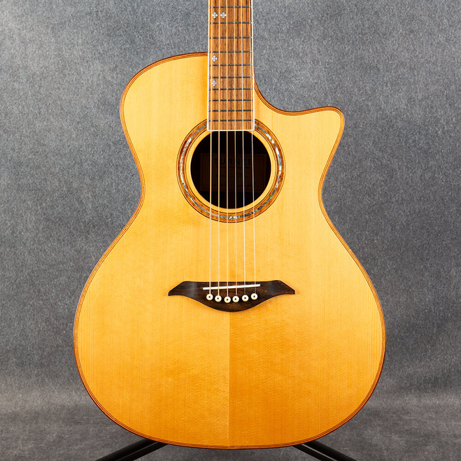 Turner 72C Acoustic Guitar - Natural - 2nd Hand
