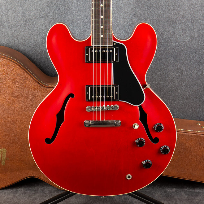 Gibson ES-335 - 2014 - Satin Cherry - Hard Case - 2nd Hand