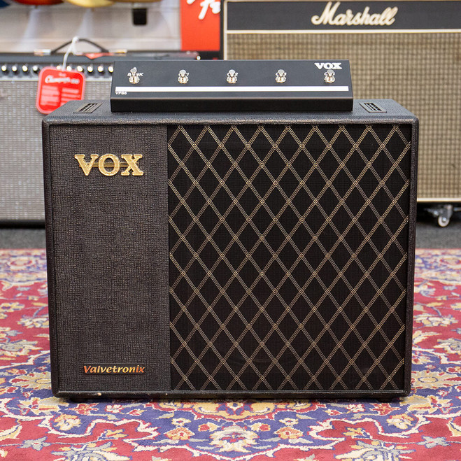 Vox Valvetronix VT100X with Vox VFS5 Footswitch - 2nd Hand