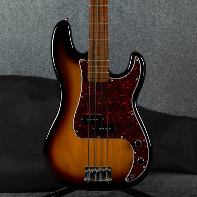 Squier Affinity Precision Bass - Sunburst - Gig Bag - 2nd Hand