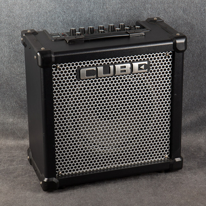 Roland Cube 40GX Guitar Amplifier - 2nd Hand