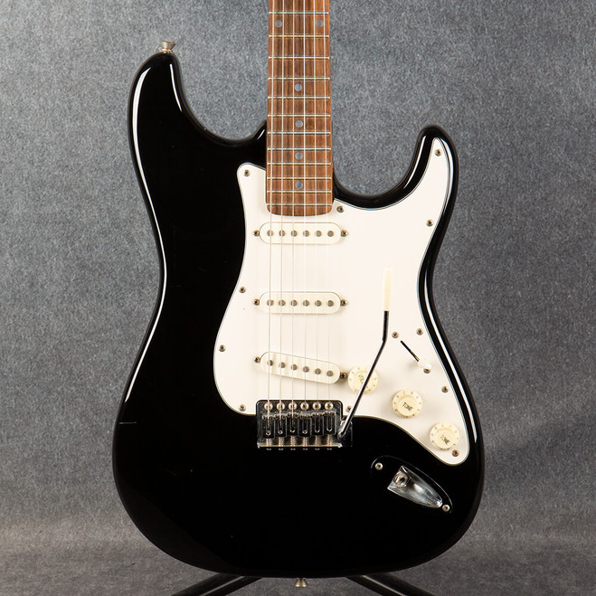 Squier Standard Stratocaster - Black - 2nd Hand