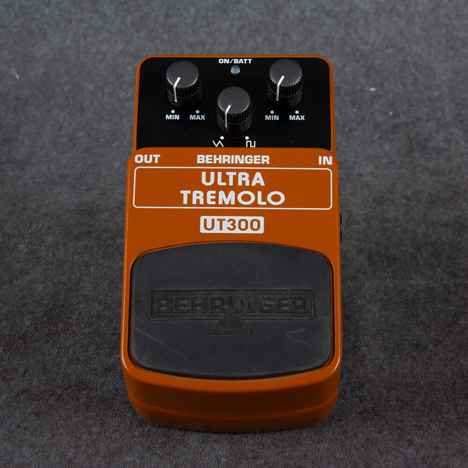 Behringer UT300 Ultra Tremolo Pedal - 2nd Hand (128503)