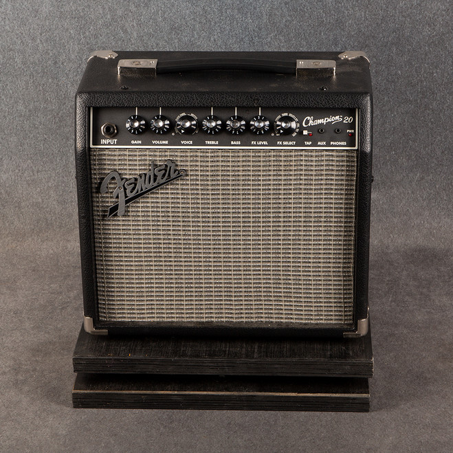 Fender Champion 20 Combo Amplifier - 2nd Hand (129677)