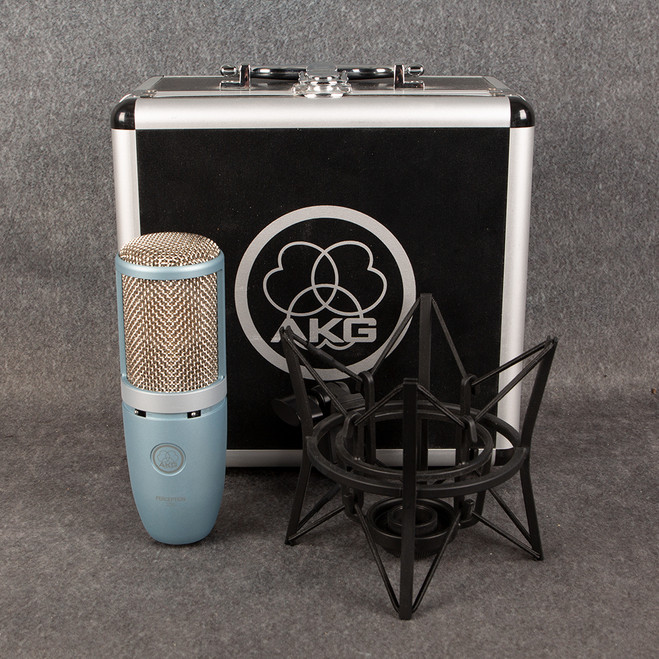 AKG Perception P220 - Case - 2nd Hand