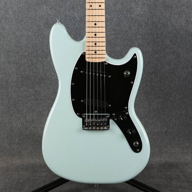 Squier Sonic Mustang - Refinished - Daphne Blue - 2nd Hand