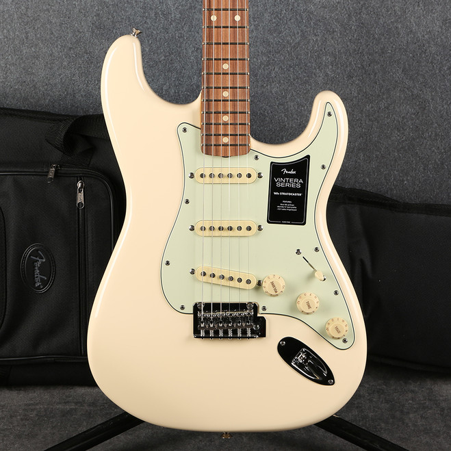 Fender Vintera 60s Stratocaster Modified - Olympic White - Gig Bag - 2nd Hand