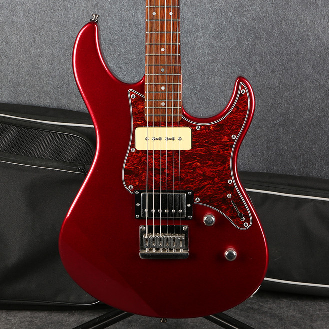 Yamaha Pacifica 311H - Red Metallic - Gig Bag - 2nd Hand