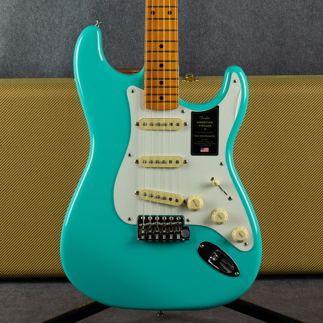 Fender American Vintage II 1957 Stratocaster - Sea Foam Green - Case - 2nd Hand