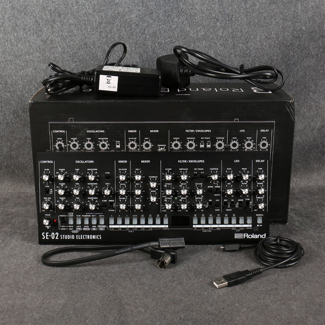 Roland Boutique Series SE-02 Analog Synthesizer - Box & PSU - 2nd Hand