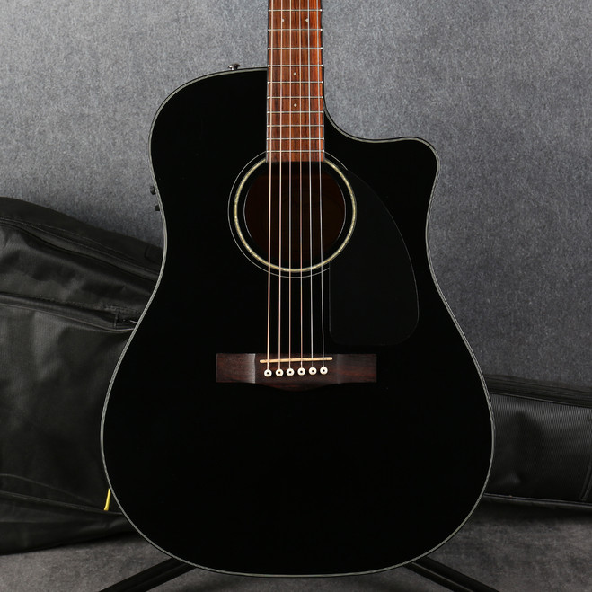 Fender DG60SCE Electro Acoustic - Black - Gig Bag - 2nd Hand
