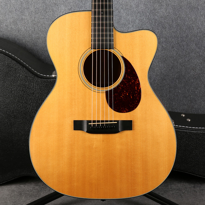 Martin Standard Series OMC-18E Electro Acoustic - Natural - Hard Case - 2nd Hand