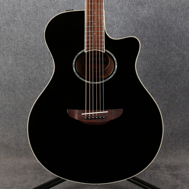 Yamaha APX600 Electro Acoustic - Black - 2nd Hand