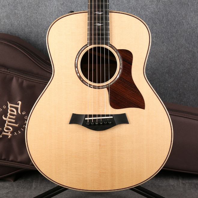 Taylor GT Grand Theater 811e Electro Acoustic - Natural - Soft Case - 2nd Hand