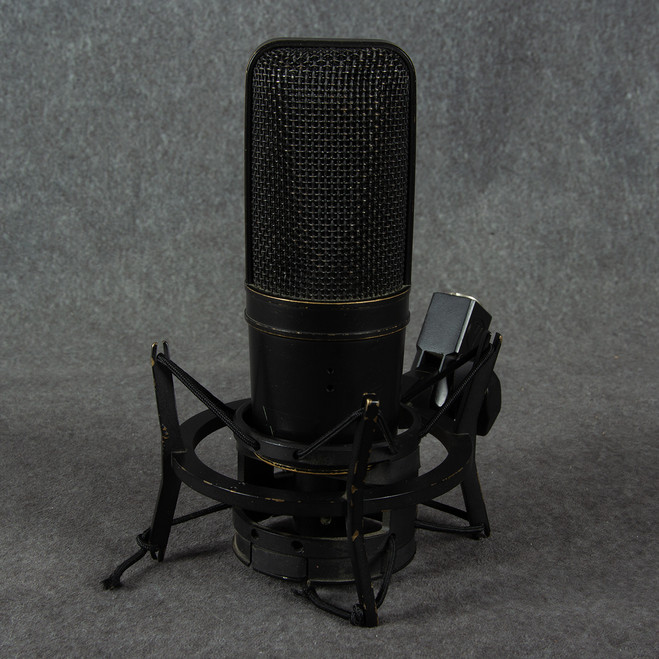 Audio-Technica AT4033a Condenser Microphone - Shock Mount - 2nd Hand