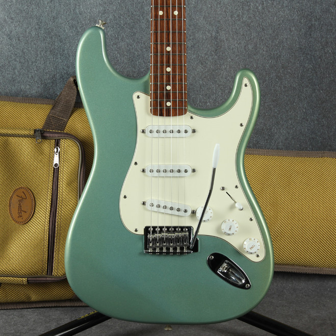 Fender Mexican Standard Stratocaster - Sage Green Metallic - Gig Bag - 2nd Hand