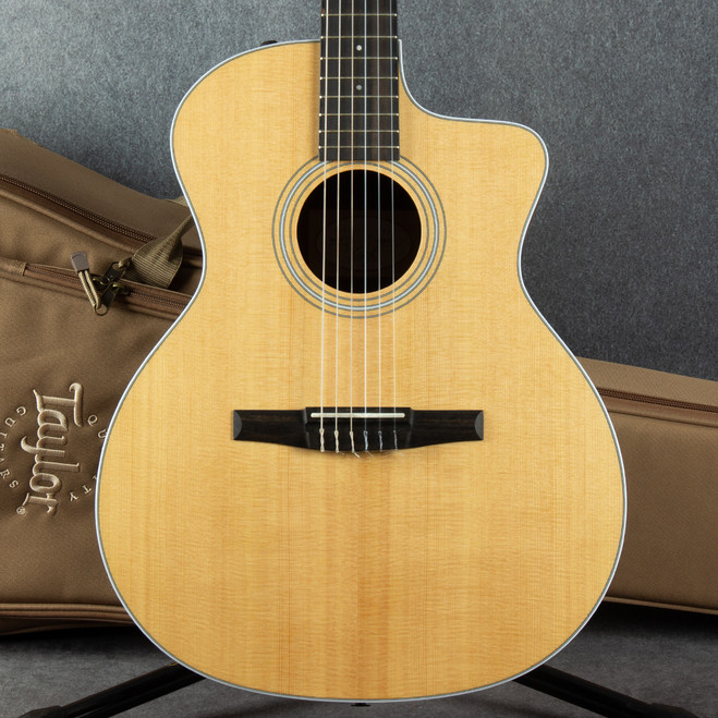 Taylor 214ce-N Nylon Electro Acoustic - Soft Case - 2nd Hand