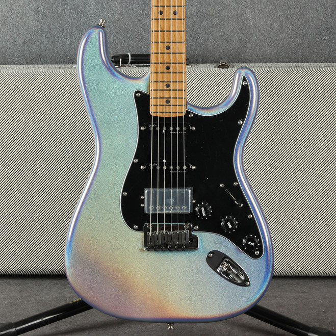 Fender 70th Anniversary Ultra Stratocaster HSS - Amethyst - Hard Case - 2nd Hand
