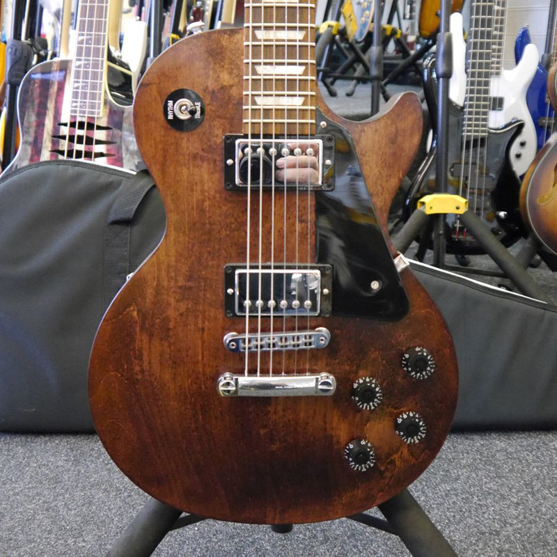 Gibson Les Paul studio warn brown with gig bag  - 2nd Hand