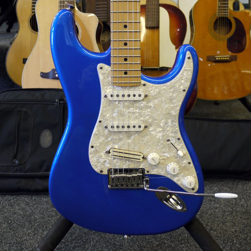 Fender American Stratocaster - Blue w/ SD Hotrails & Gig Bag - 2nd Hand