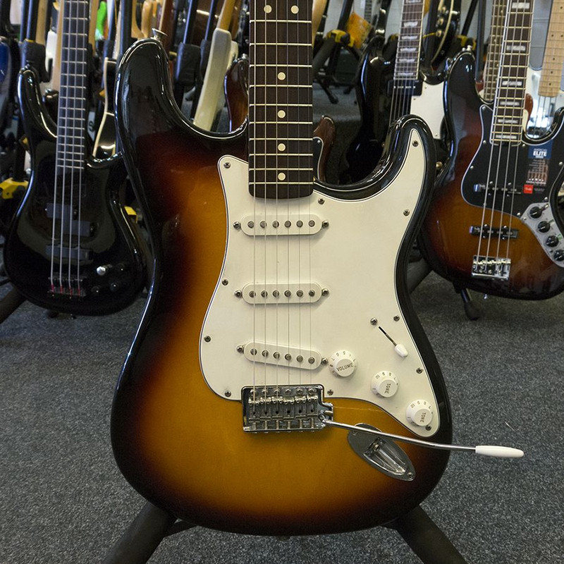 Fender Mexican Standard Stratocaster - Sunburst - 2nd Hand