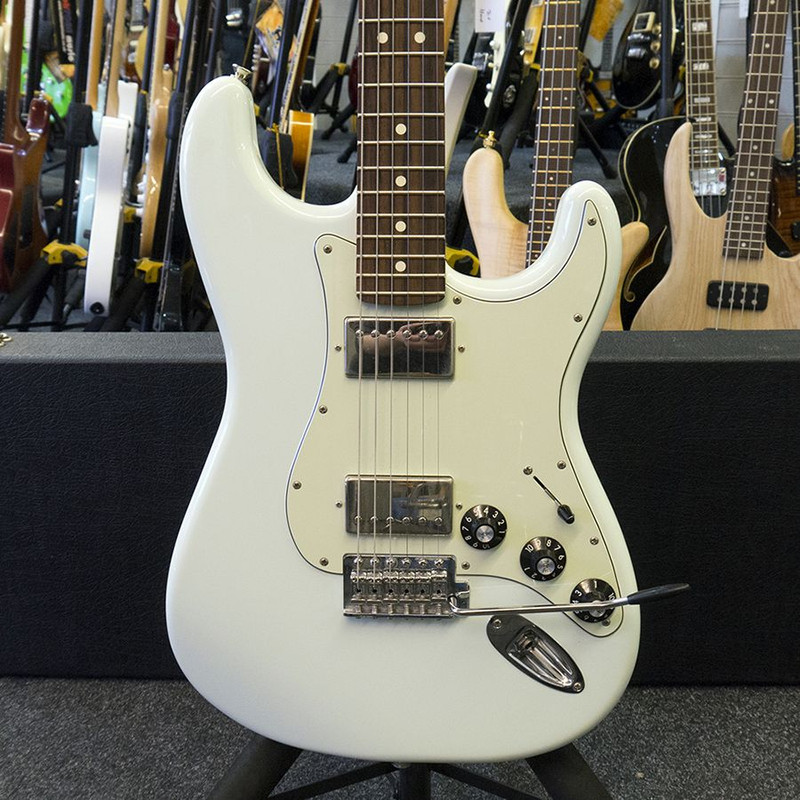 Fender Blacktop Stratocaster HH - Sonic Blue w/ Hard Case - 2nd Hand