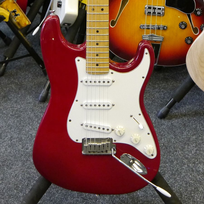 Fender USA Standard Strat Torino Red 1995  - 2nd Hand Fender USA Standard Strat Torino Red 1995  - 2nd Hand