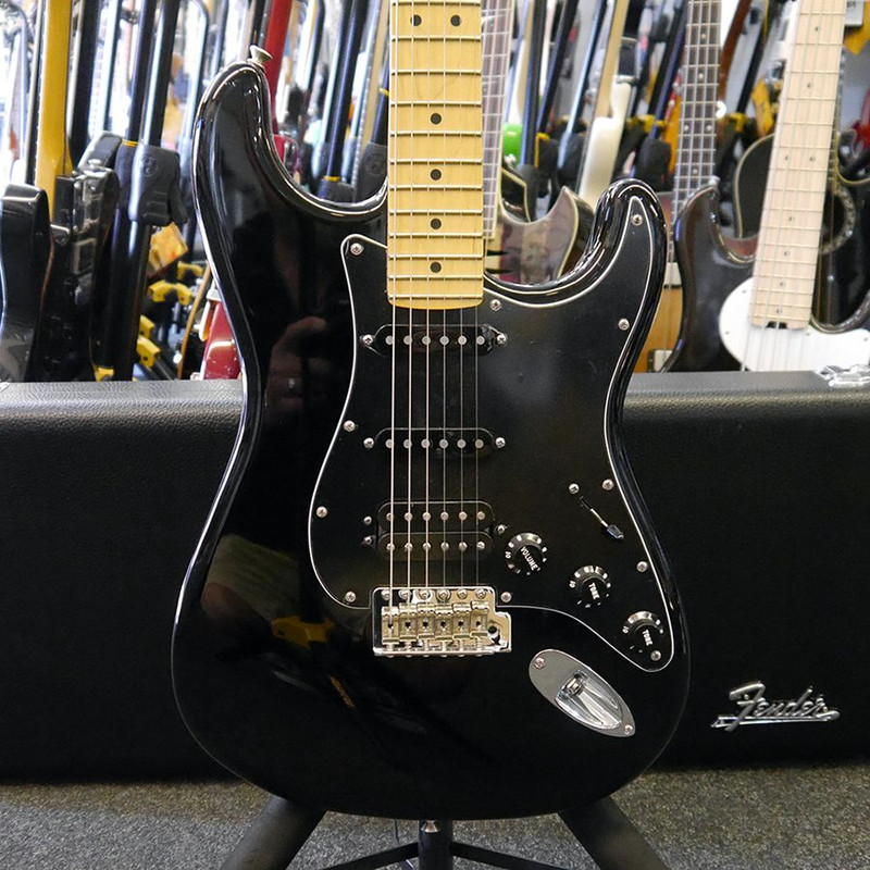 Fender American Special Stratocaster - HSS - Black w/ Case - 2nd Hand Fender American Special Stratocaster - HSS - Black w/ Case - 2nd Hand