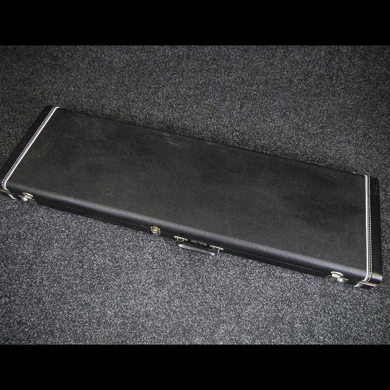 Fender 70s Reissue Black Tolex Bass Case - 2nd Hand Fender 70s Reissue Black Tolex Bass Case - 2nd Hand