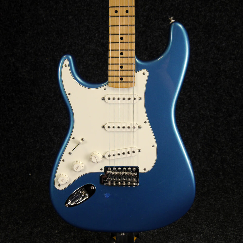 Fender Standard Stratocaster, Left Handed - Sonic Blue - 2nd Hand