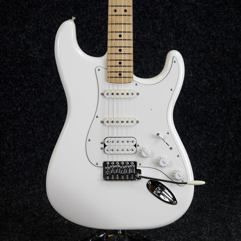 Fender Standard Stratocaster HSS - White - 2nd Hand Fender Standard Stratocaster HSS - White - 2nd Hand