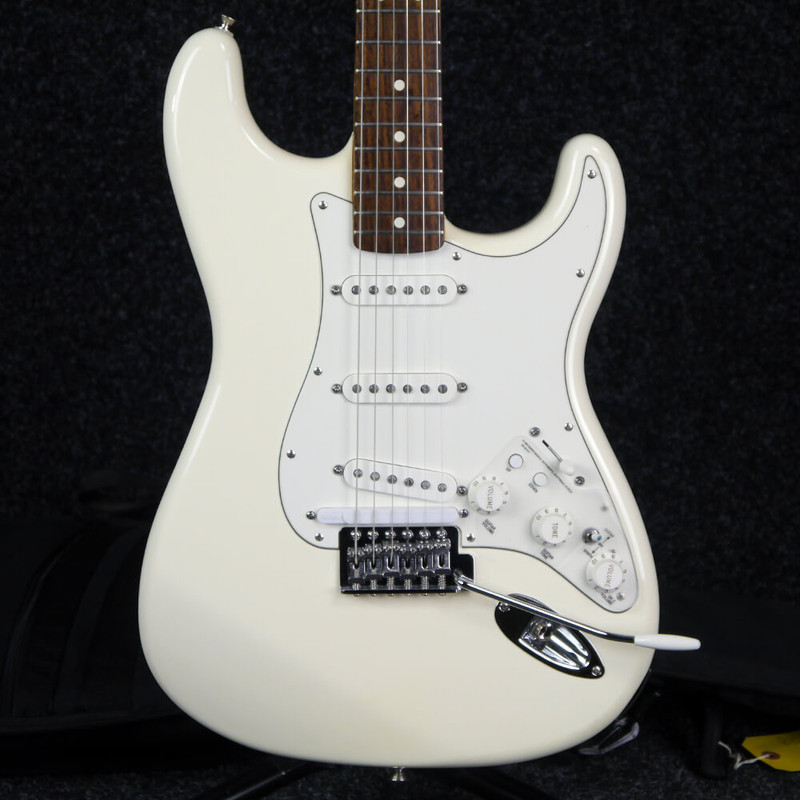 Fender GC-1 Stratocaster - White w/Gig Bag - 2nd Hand Fender GC-1 Stratocaster - White w/Gig Bag - 2nd Hand