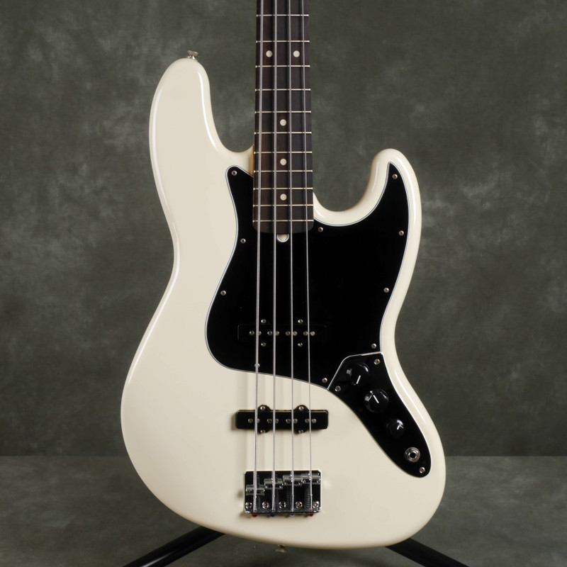 Fender Standard Jazz Bass - White - 2nd Hand