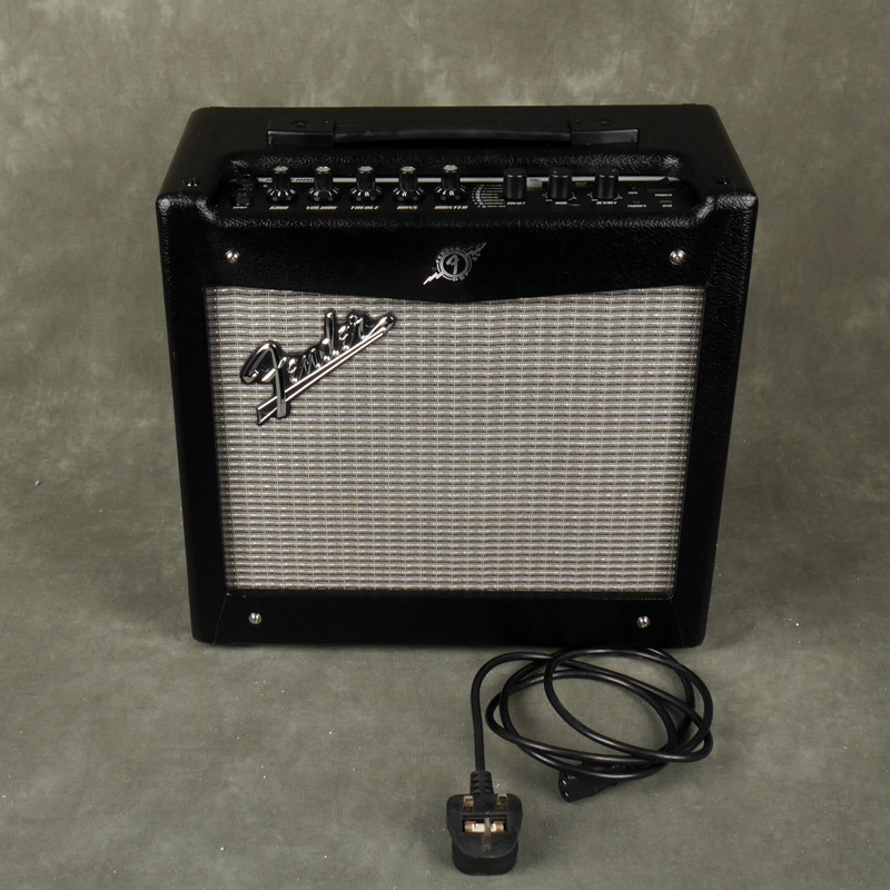 Fender Mustang I V2 Amplifier - 2nd Hand Fender Mustang I V2 Amplifier - 2nd Hand