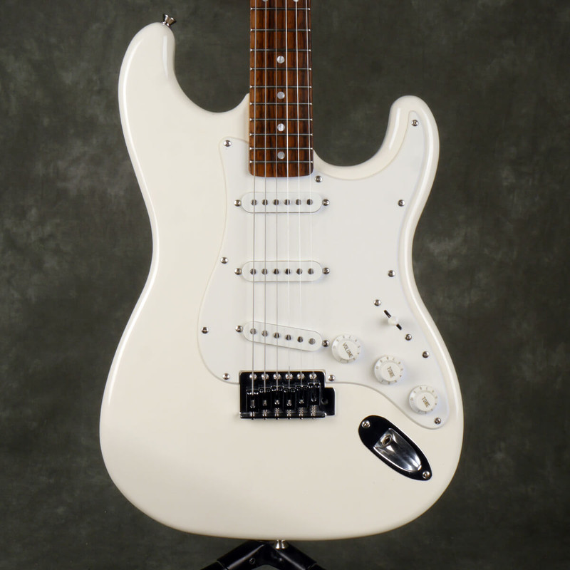 Starcaster Strat by Fender - White - 2nd Hand Starcaster Strat by Fender - White - 2nd Hand