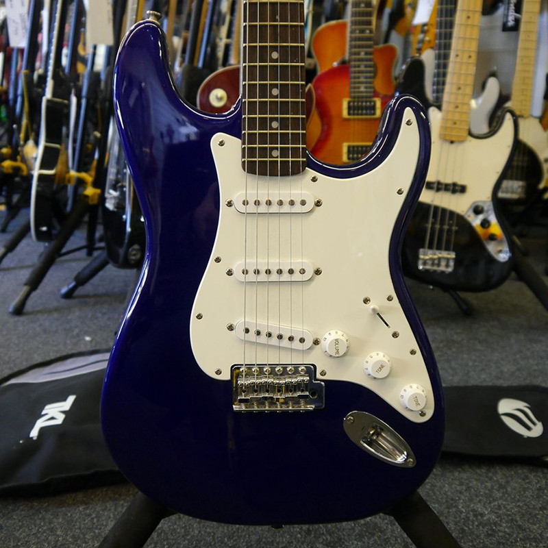 Squier Affinity Series Stratocaster - Metallic Blue w/ Gig Bag - 2nd Hand