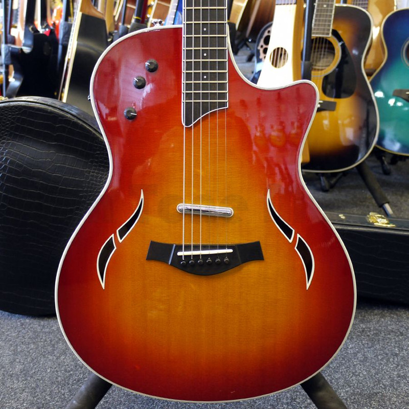 Taylor T5 Standard - Sunburst w/ Hard Case - 2nd Hand
