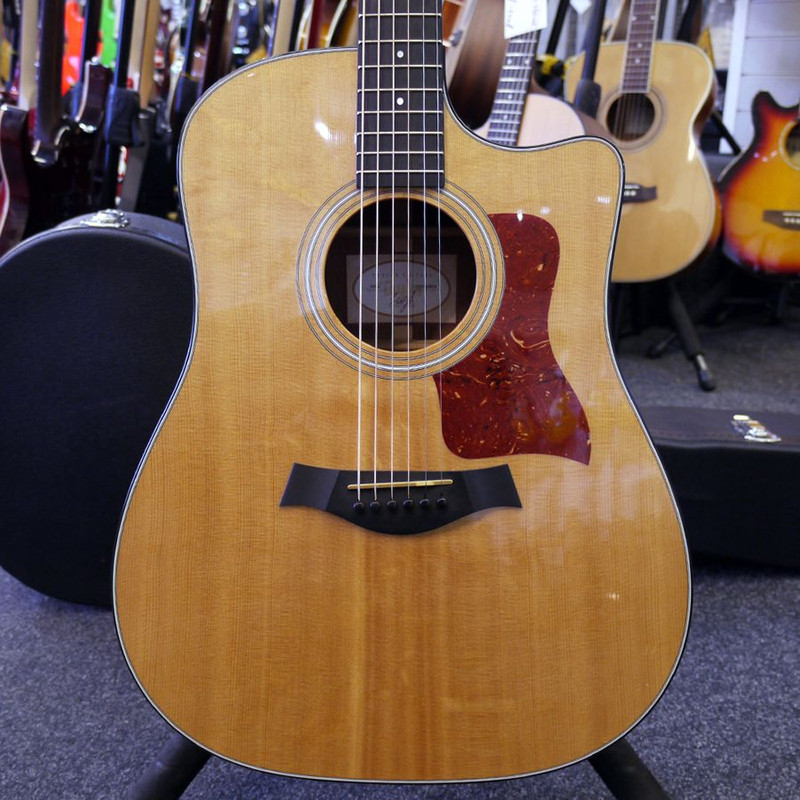 Taylor 310ce - 2012 w/ Hard Case - 2nd Hand