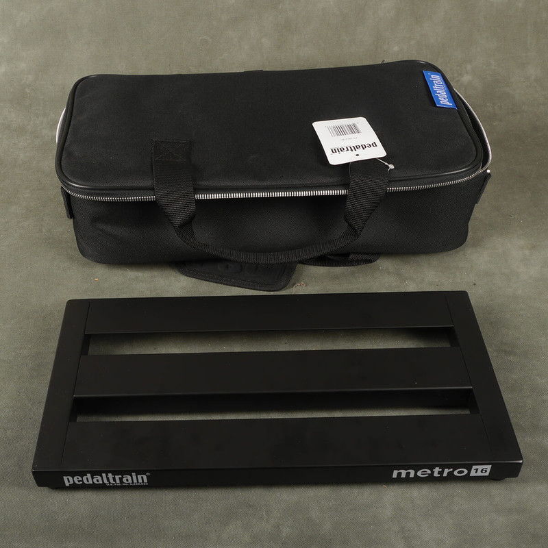 Pedal Train Metro 16 Pedalboard w/Bag - 2nd Hand