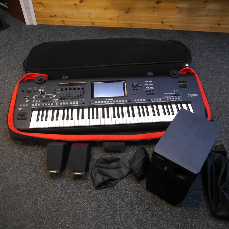 Yamaha Genos Workstation keyboard Inc Speakers & Gigbag - 2nd Hand **COLLECTION ONLY**