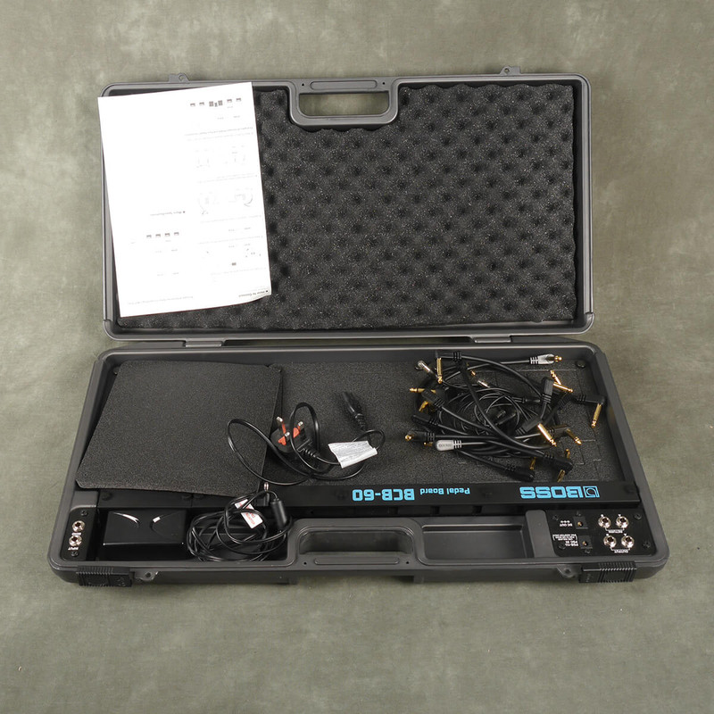 Boss BCB-60 Pedalboard w/Cables - 2nd Hand