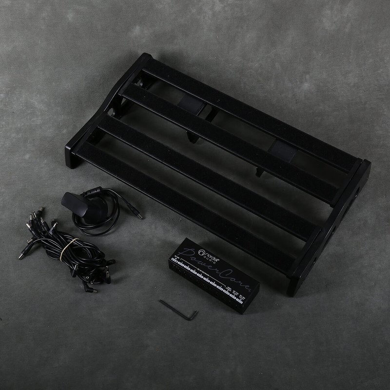 Mooer TF-16 Pedalboard & Power Supply - 2nd Hand