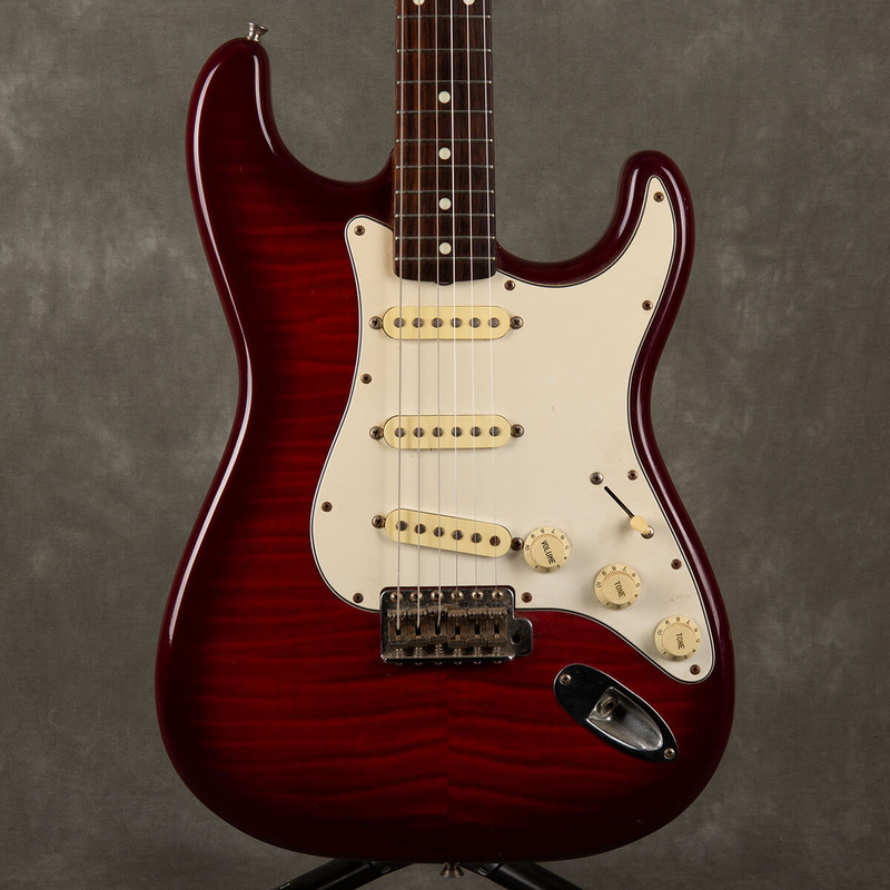 Fender Japan Foto Flame Stratocaster - Trans Red - 2nd Hand